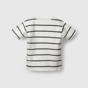 Polera rayada blanca para niños, estilo fresco y divertido