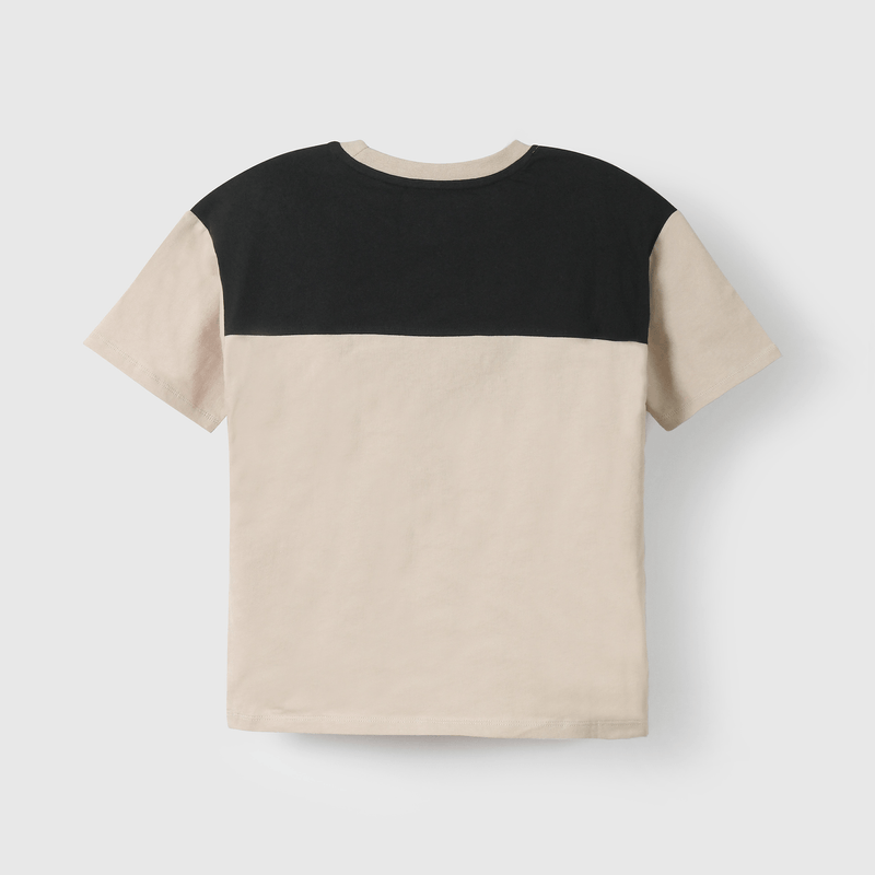 Polera café para niños, estilo y comodidad