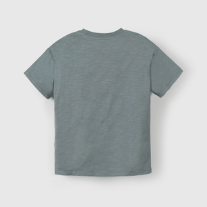 Polera gris para niños, estilo y comodidad
