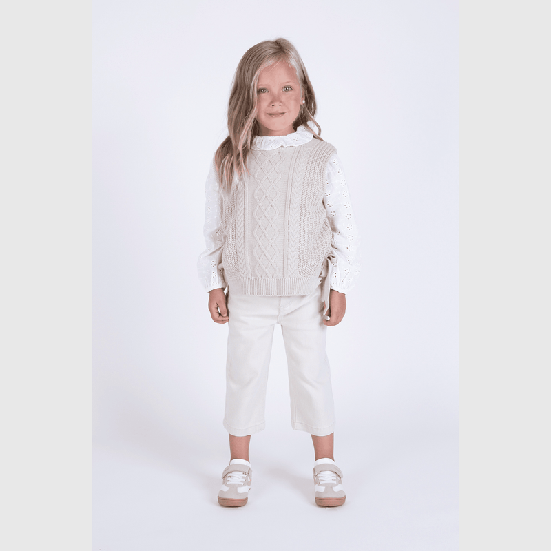Chaleco beige para niña, estilo y comodidad