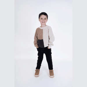 Chaleco beige para niños, estilo y comodidad asegurados