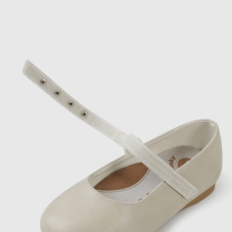 Ballerina dorada para niña, comodidad y estilo