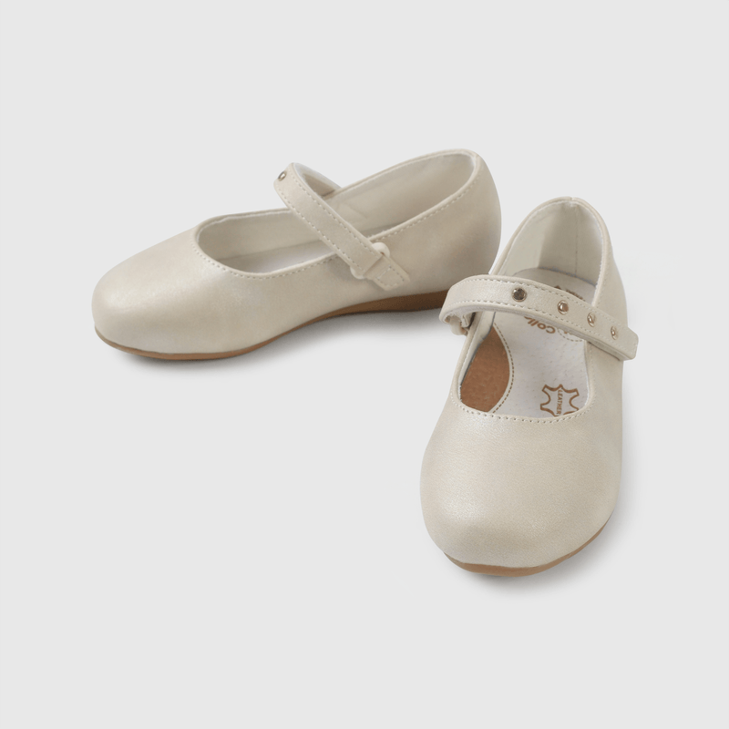 Ballerina Dorada de Niña