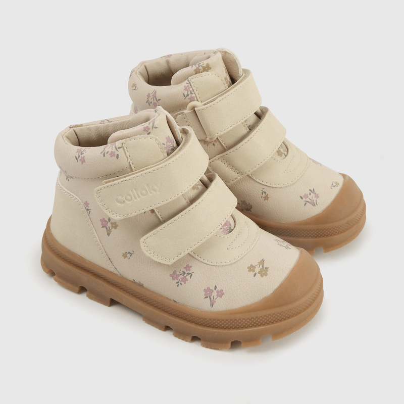 Botín beige para niña, comodidad y estilo en cada paso