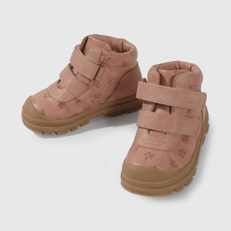 Botín rosado para niña, perfecto para caminantes