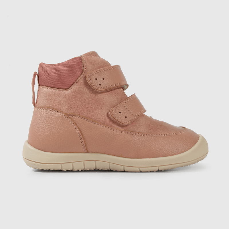 Botín rosado para niña, ideal para caminantes
