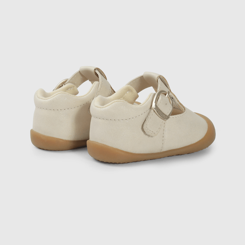 Zapatos dorados para niña, estilo encantador y cómodo