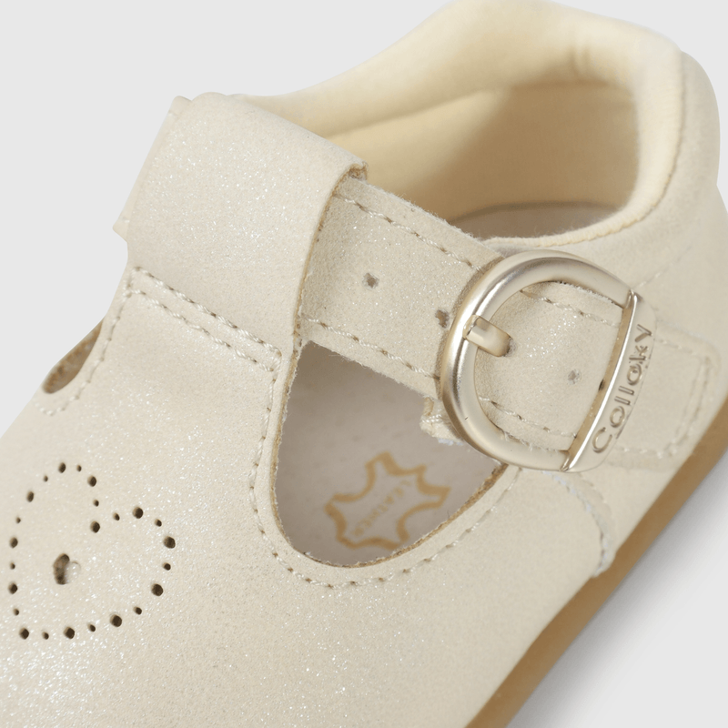 Zapatos dorados para niña, estilo encantador y cómodo