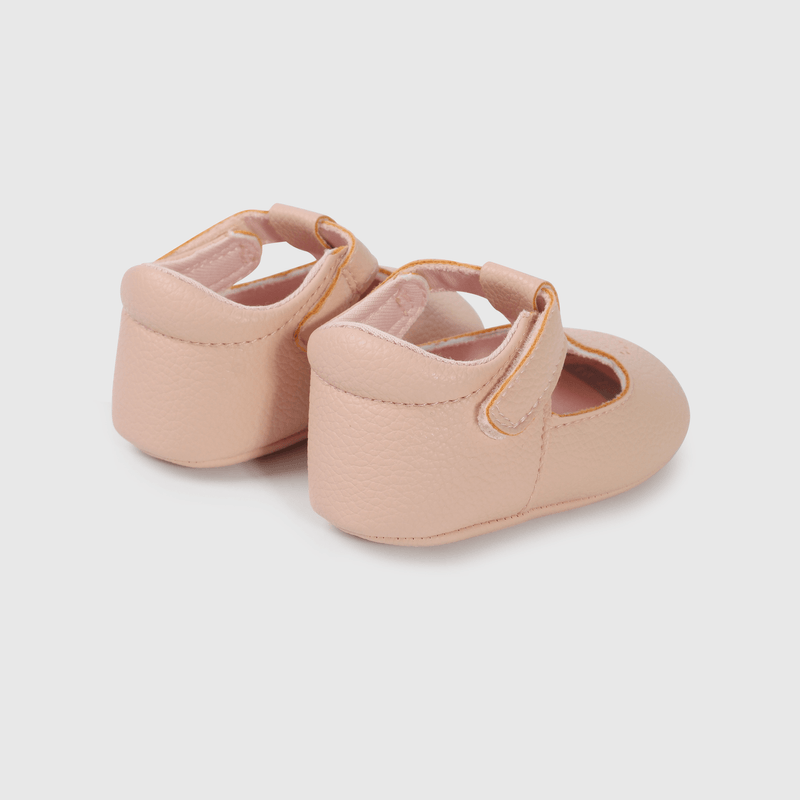 Zapatos rosados para niña, tiernos y cómodos