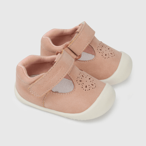 Zapatos rosados para niña, cómodos y tiernos