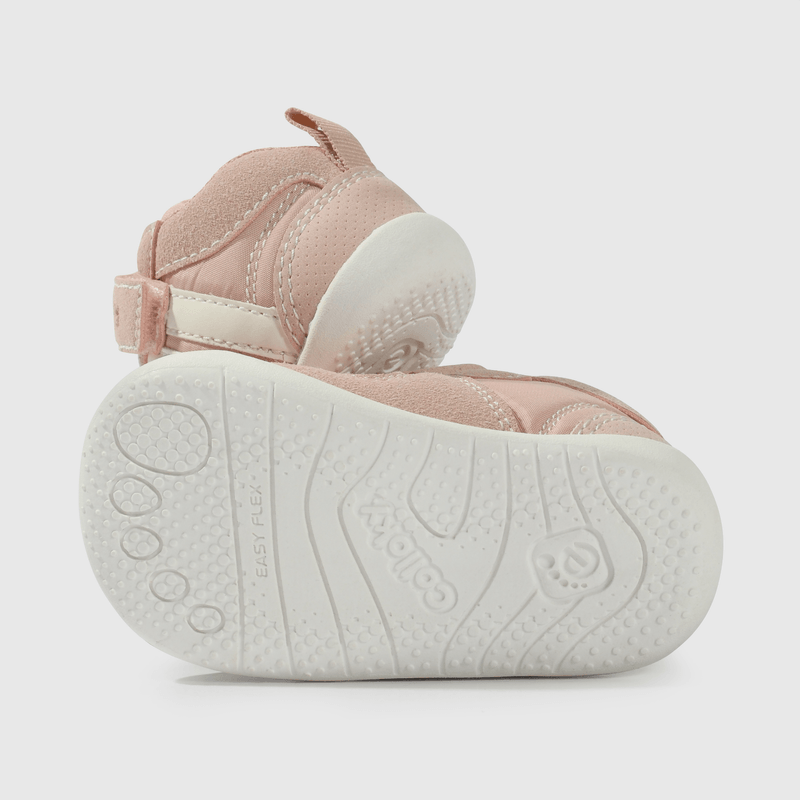 Zapatilla rosada para niña, ideal para gateadores