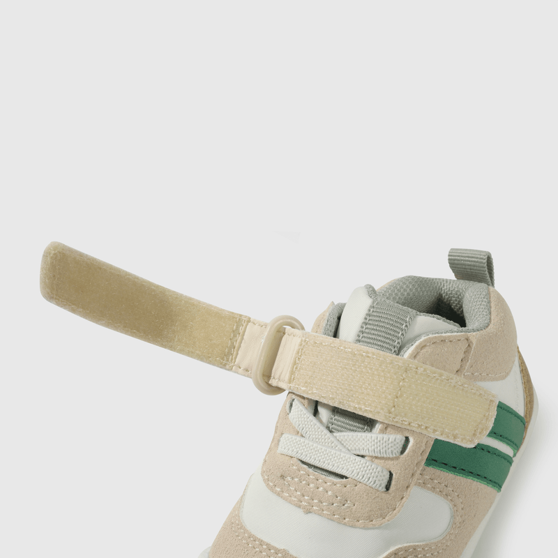 Zapatilla beige para gateadores, comodidad y estilo