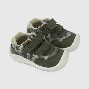 Zapatilla verde para niño, comodidad y estilo