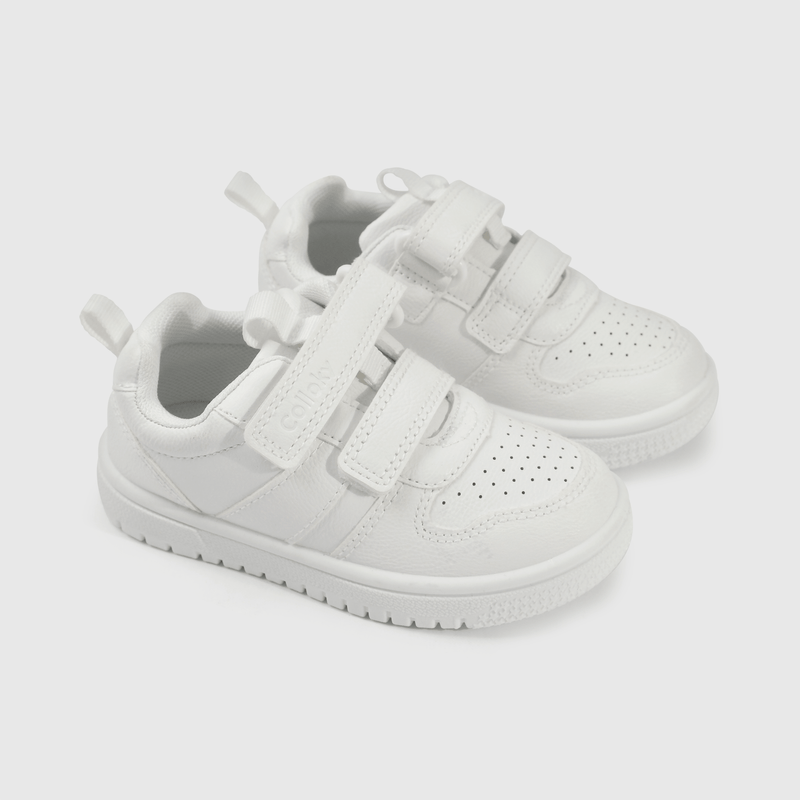Zapatilla blanca para niños, comodidad y estilo
