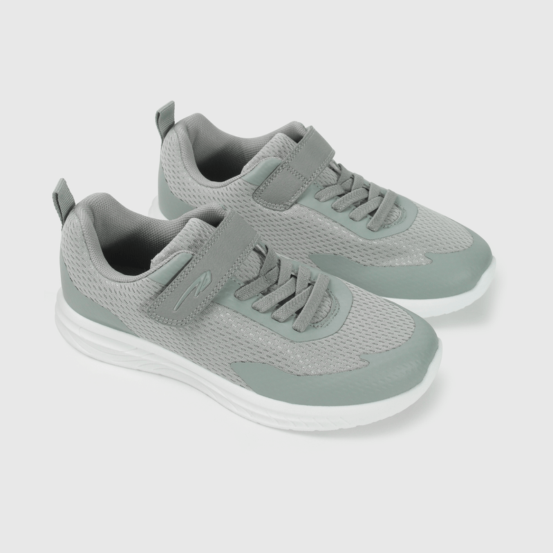 Zapatillas deportivas gris para niños activos y cómodos