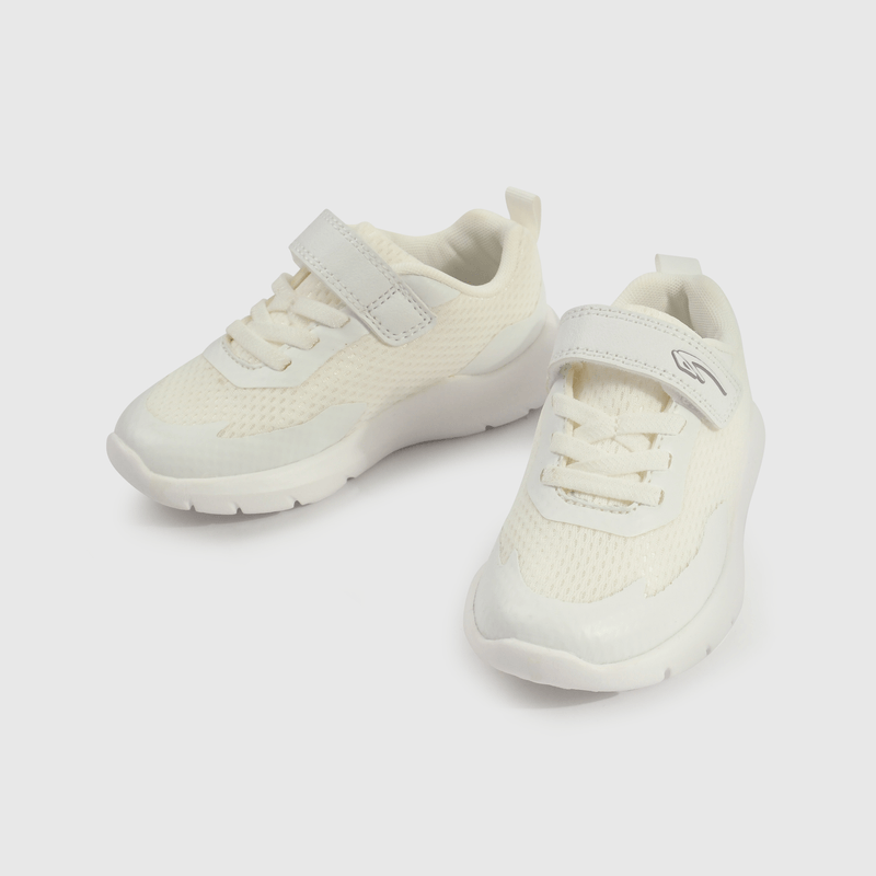 Zapatilla blanca para niños, comodidad y estilo