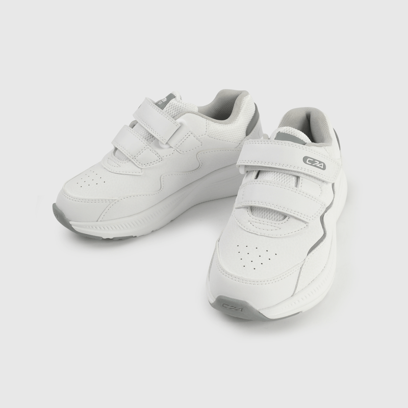 Zapatillas deportivas blancas para niños activos y cómodos