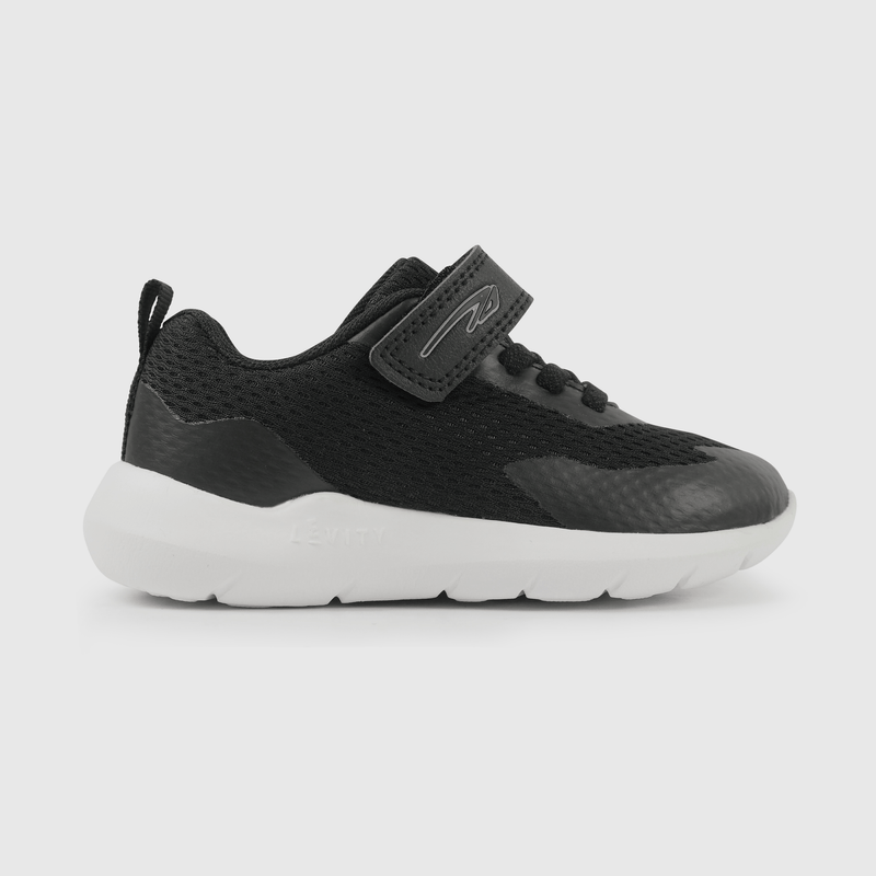 Zapatillas negras para niños, comodidad y estilo