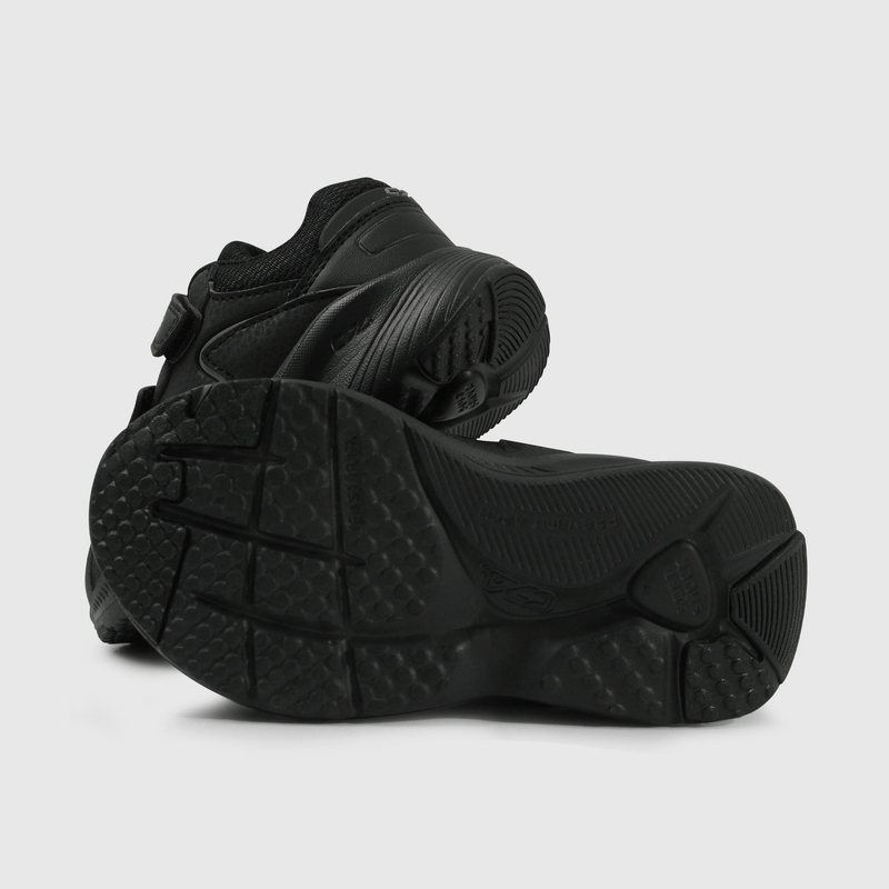 Zapatilla negra para niños, comodidad y estilo