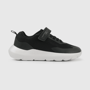 Zapatillas negras para niños, comodidad y estilo