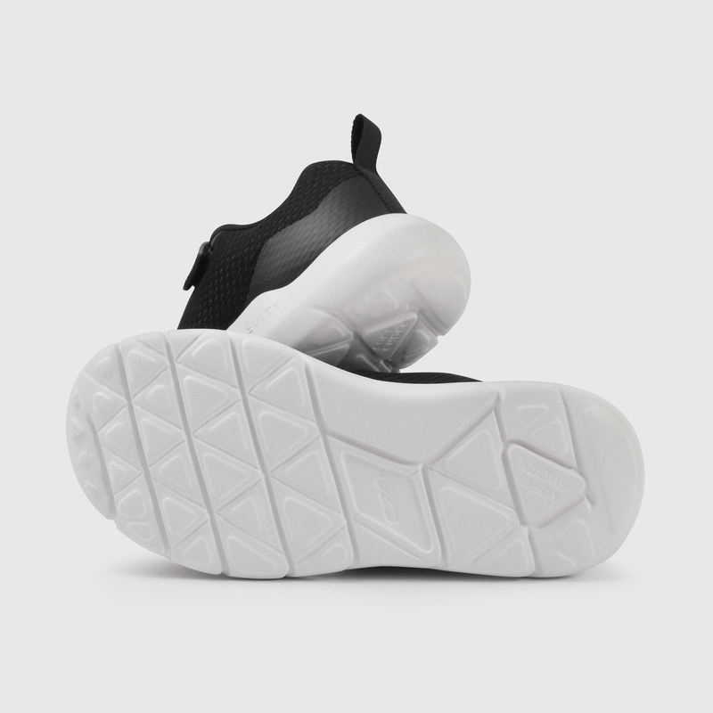 Zapatillas negras para niños, comodidad y estilo