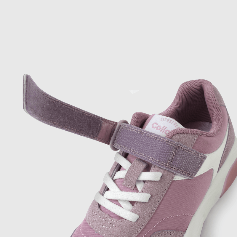 Zapatilla Morada con Luces de Niña