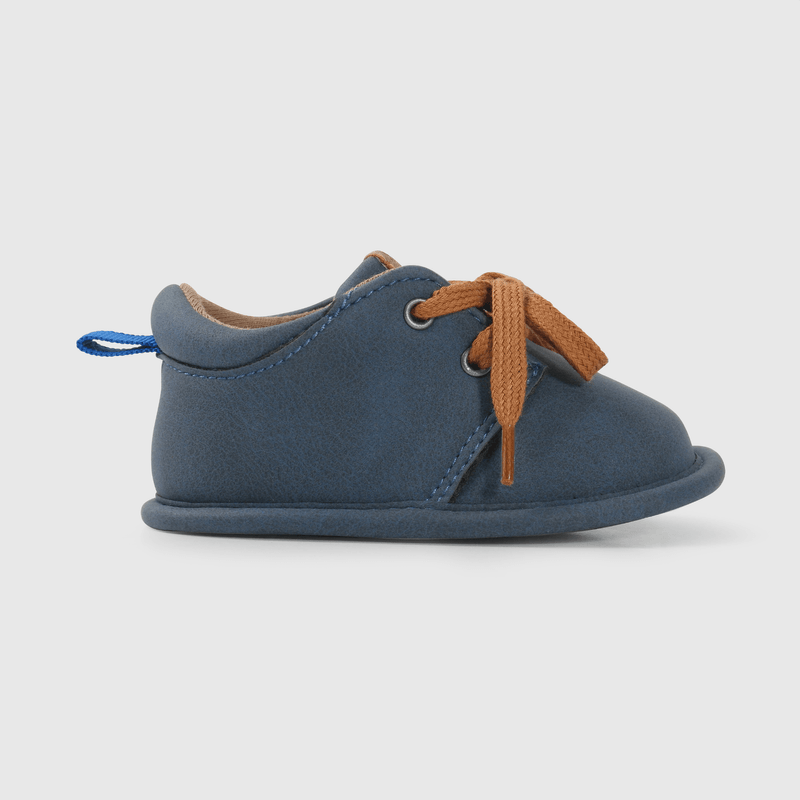 Zapato azul para guaguas, comodidad y estilo