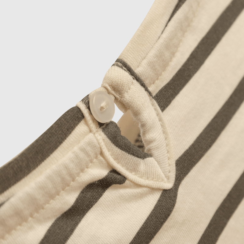 Polera de rayas beige con estampado LOVE para niña