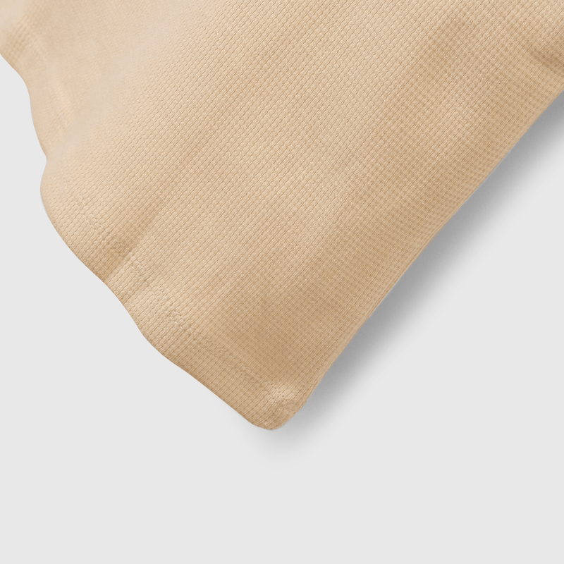 Polera cómoda beige para niños, ideal para el día a día