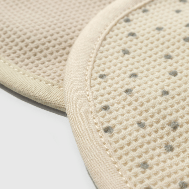 Baberos beige para guaguas, pack de 2 con estilo