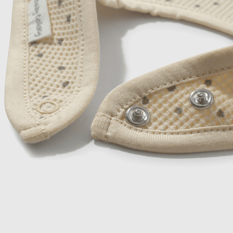 Baberos beige para guaguas, pack de 2 con estilo