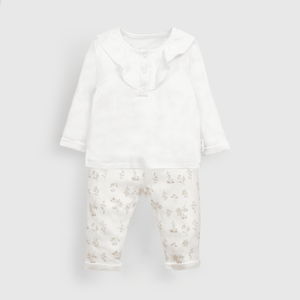 Conjunto blanco con flores para guagua, comodidad y estilo