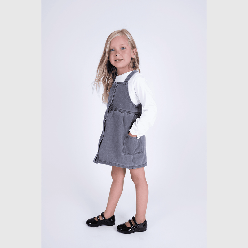 Vestido de niña gris, estilo denim para cada ocasión