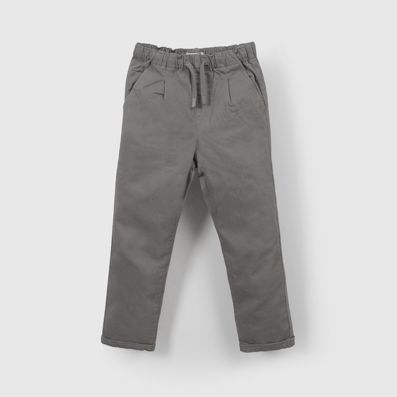 Pantalón gris para niños, estilo y comodidad