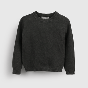 Sweater negro para niños, estilo y calidez