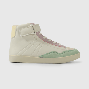 Zapatilla urbana blanca para niña, estilo y comodidad