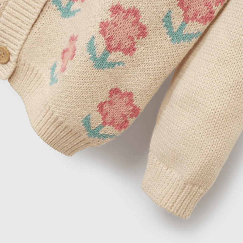 Chaleco crema con flores para niña, estilo y comodidad