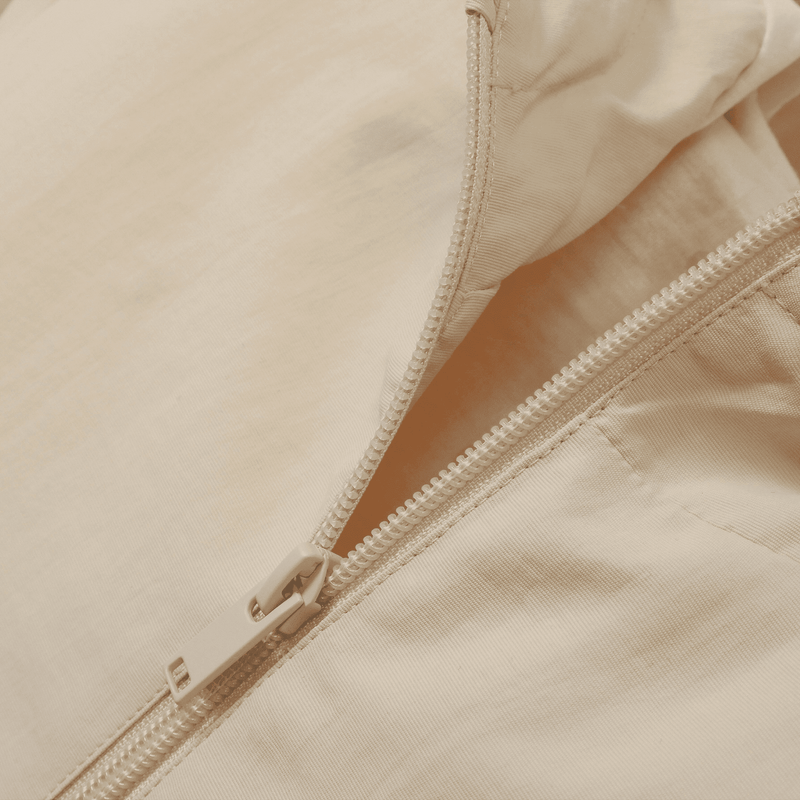 Chaqueta beige para niños, estilo y comodidad