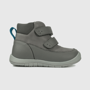 Zapatos grises para niños, cómodos y seguros en cada paso