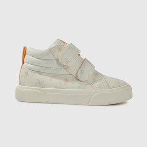 Zapatilla blanca para niña, comodidad y estilo en cada paso