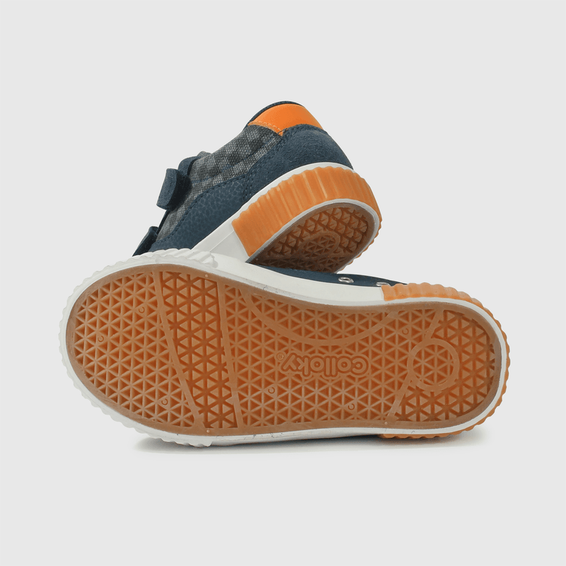 Zapatilla azul para niño, comodidad y estilo