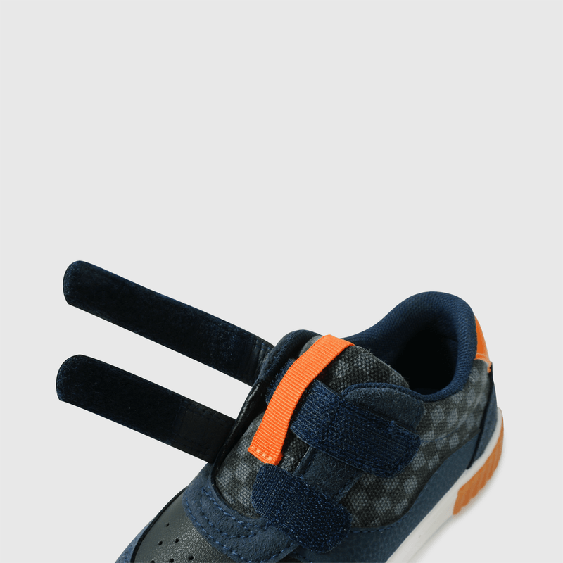 Zapatilla azul para niño, comodidad y estilo
