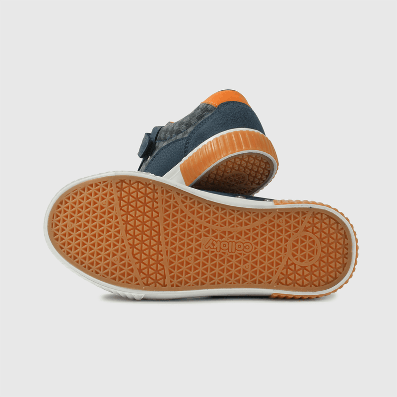 Zapatillas modernas y cómodas para niños en azul