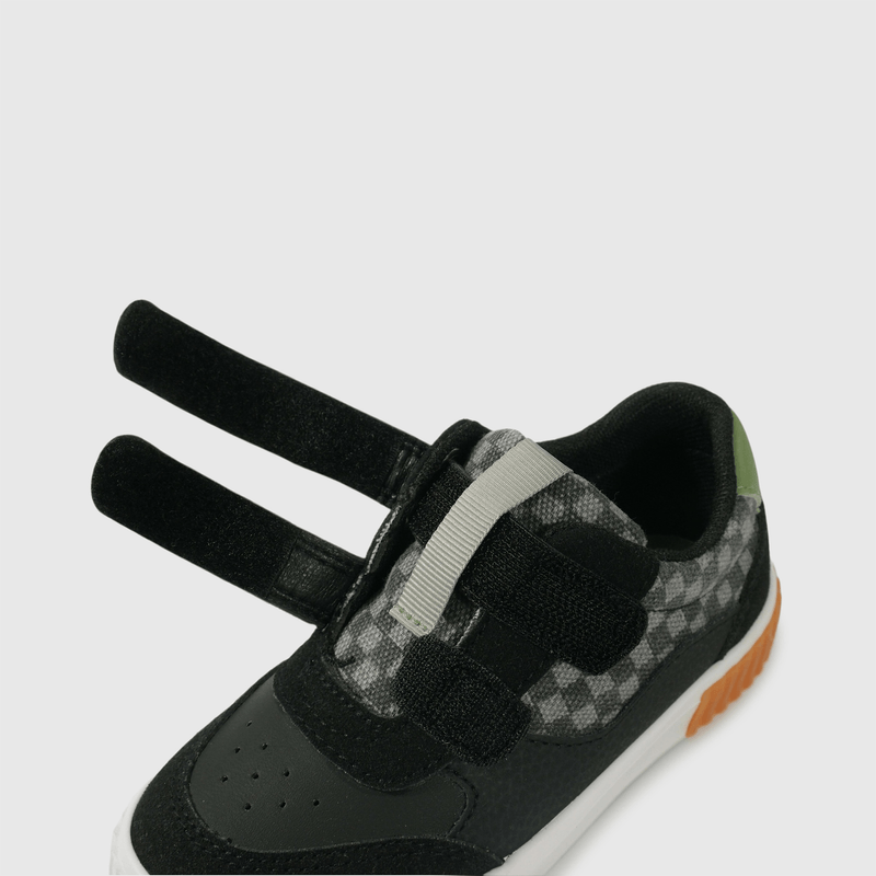 Zapatilla Lifestyle Negra de Niño
