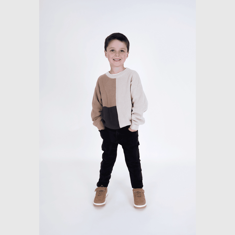 Jeans negros para niños, estilo y comodidad