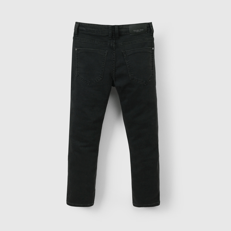 Jeans negros para niños, estilo y comodidad