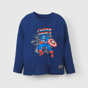 Polera azul con Capitán América para niños