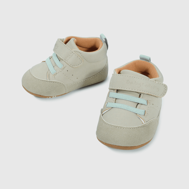 Botín suave beige para guagua, estilo y confort