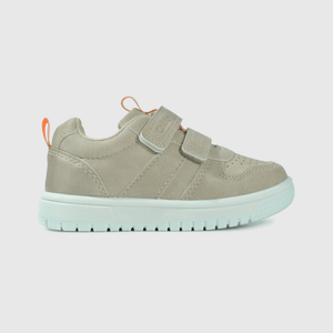 Zapatilla beige para niña, perfecta para caminantes