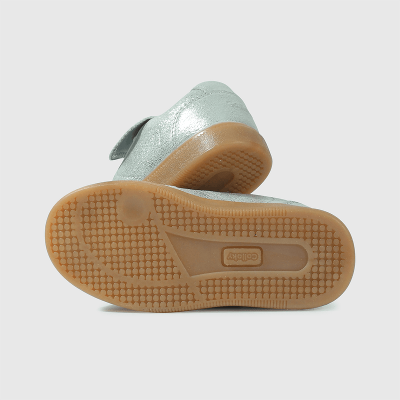 Zapatilla Lifestyle Plateada de Niña
